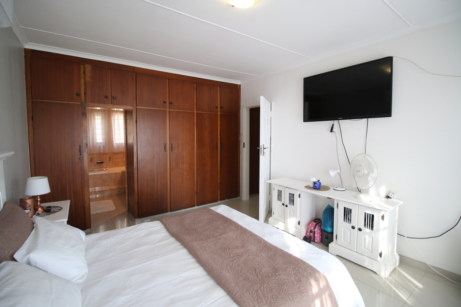 3 Bedroom Property for Sale in Beacon Bay North Eastern Cape